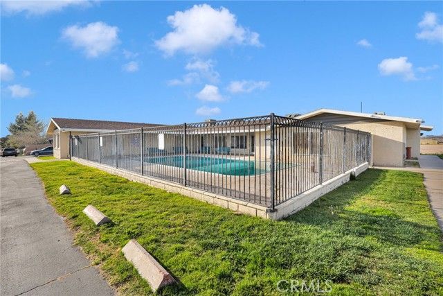 15251 Village Drive 52, Victorville, CA 92394