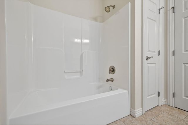 152 Dry Creek Lane, Highlandville, MO 65669