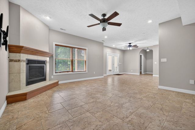 152 Dry Creek Lane, Highlandville, MO 65669