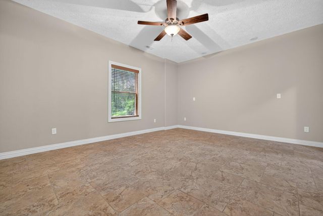 152 Dry Creek Lane, Highlandville, MO 65669