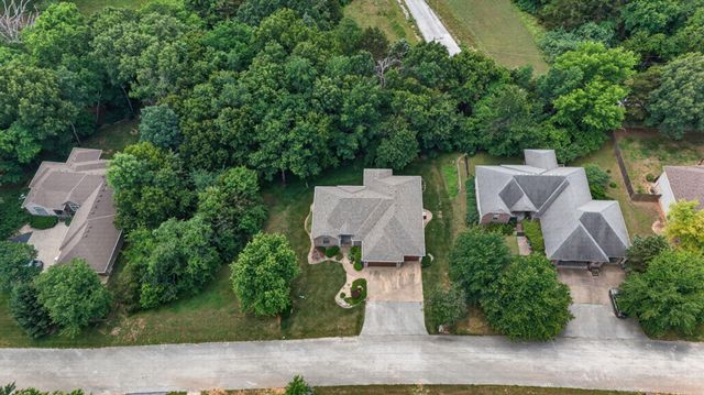 152 Dry Creek Lane, Highlandville, MO 65669