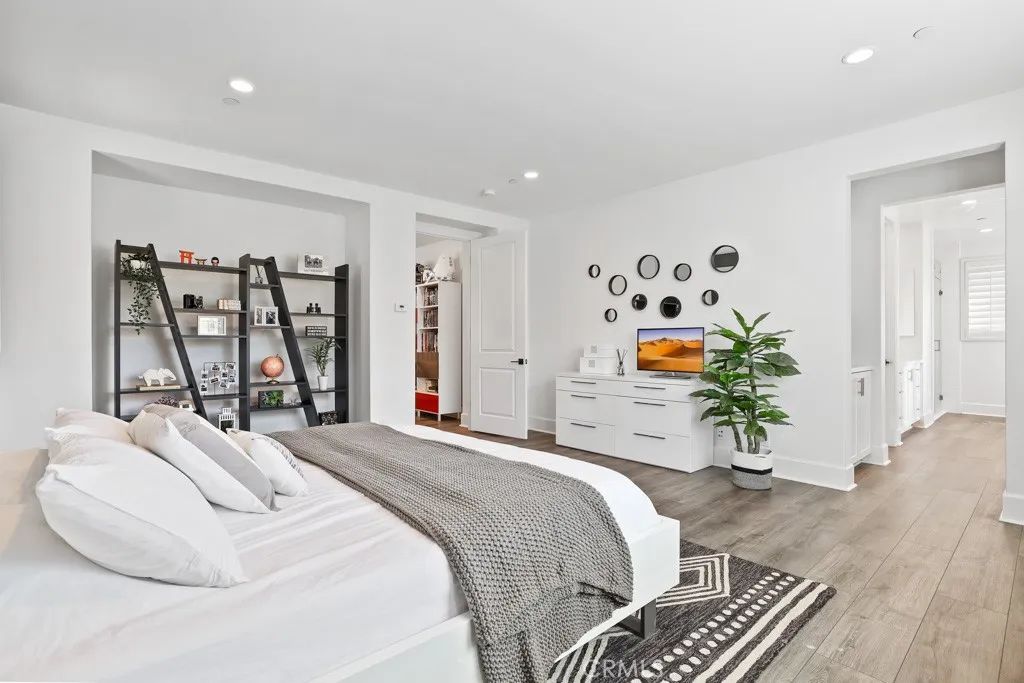 Image 36 of property listing at 91 Rockinghorse, Irvine, CA 92602