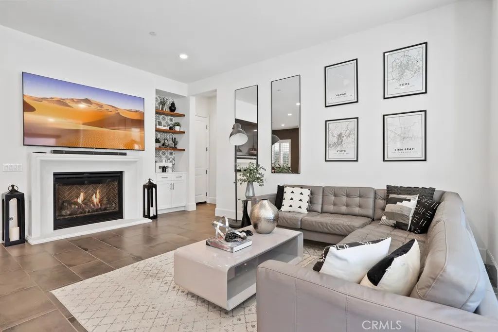 Image 5 of property listing at 91 Rockinghorse, Irvine, CA 92602