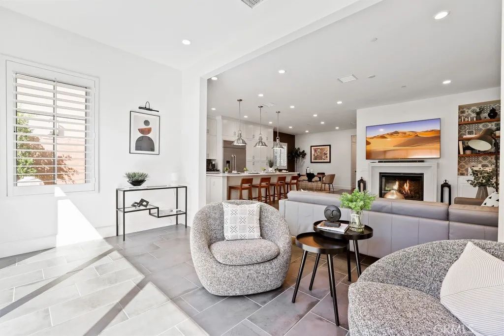 Image 43 of property listing at 91 Rockinghorse, Irvine, CA 92602