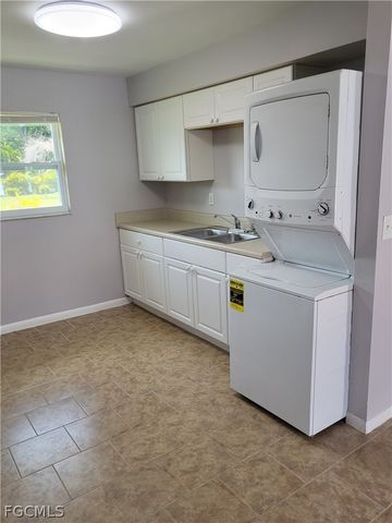 1916 High ST 1910, Fort Myers, FL 33916