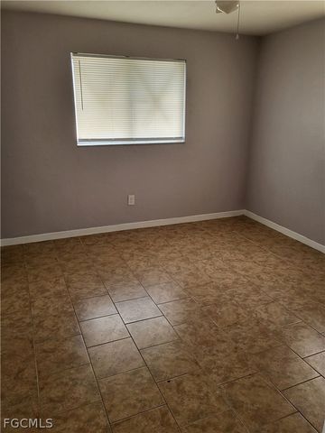 1916 High ST 1910, Fort Myers, FL 33916