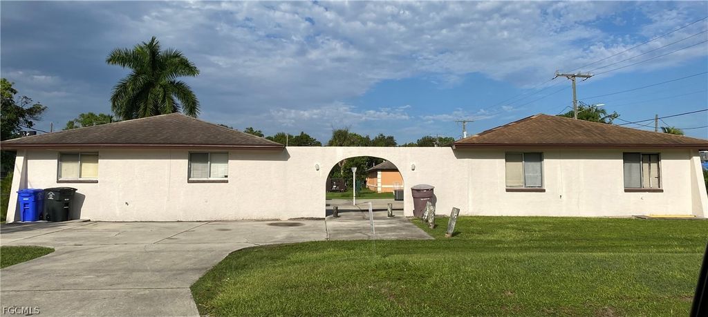 1916 High ST 1910, Fort Myers, FL 33916