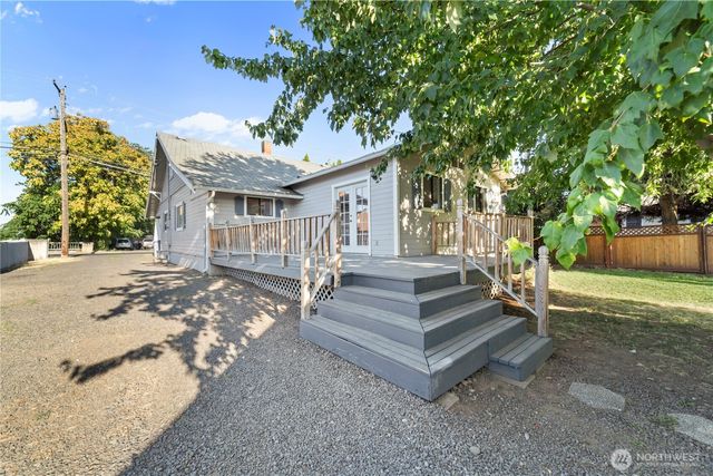 220 S Roosevelt Street, Walla Walla, WA 99362