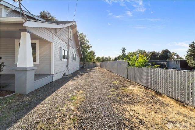 220 S Roosevelt Street, Walla Walla, WA 99362