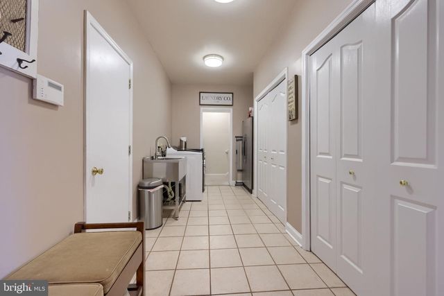 4972 FARMINGTON RD, Harrisburg, PA 17112