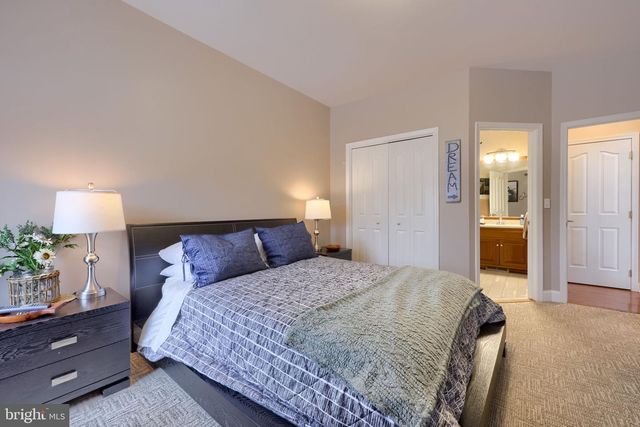 4972 FARMINGTON RD, Harrisburg, PA 17112