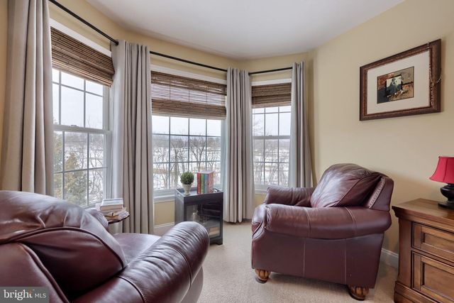 4972 FARMINGTON RD, Harrisburg, PA 17112