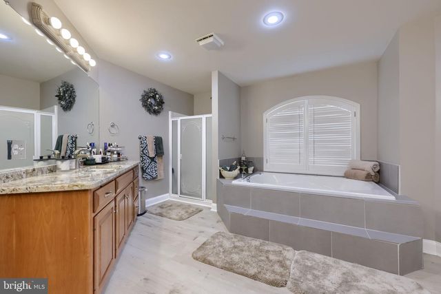 4972 FARMINGTON RD, Harrisburg, PA 17112