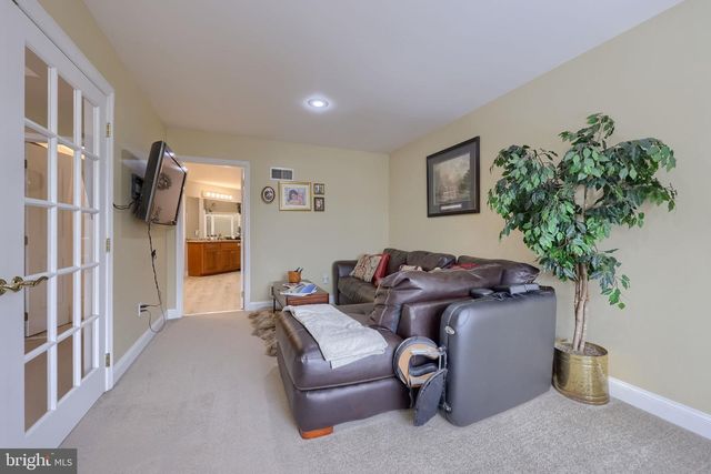 4972 FARMINGTON RD, Harrisburg, PA 17112