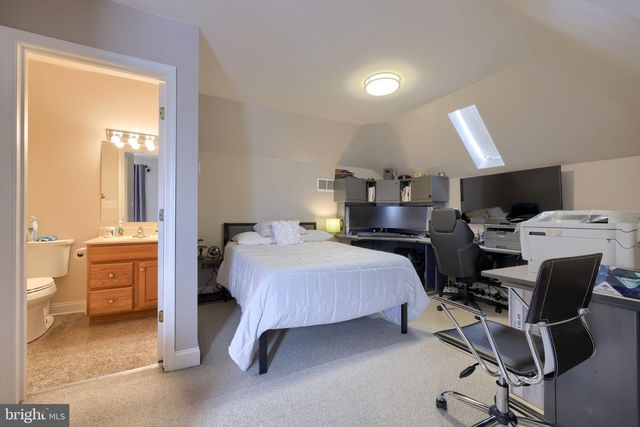 4972 FARMINGTON RD, Harrisburg, PA 17112