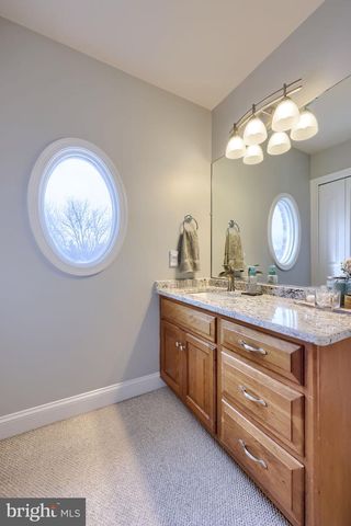 4972 FARMINGTON RD, Harrisburg, PA 17112