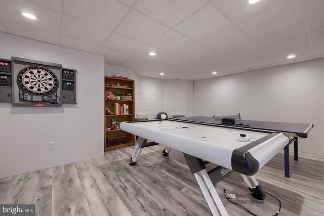 4972 FARMINGTON RD, Harrisburg, PA 17112