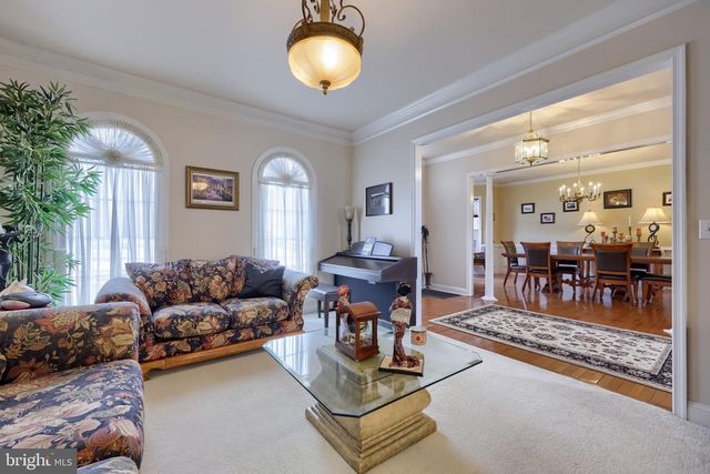 4972 FARMINGTON RD, Harrisburg, PA 17112