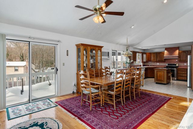 22 Glenview Avenue, Northport, NY 11768