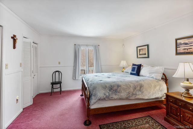 22 Glenview Avenue, Northport, NY 11768