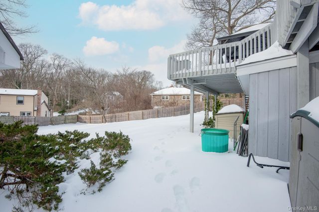 22 Glenview Avenue, Northport, NY 11768