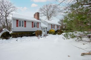 22 Glenview Avenue, Northport, NY 11768