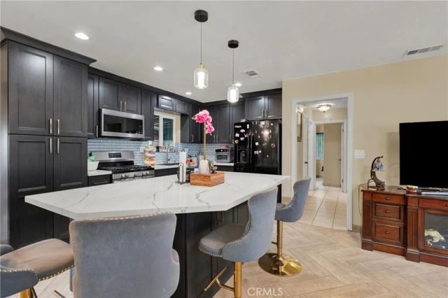 3765 Verde, Riverside, CA 92504