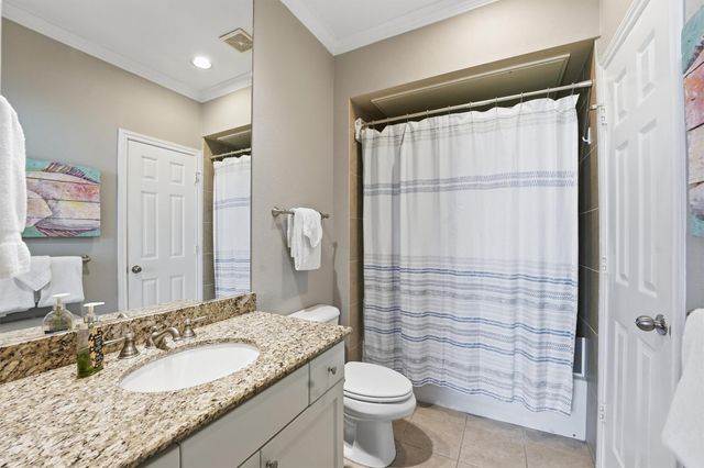 7000 Seawall Boulevard 412, Galveston, TX 77551