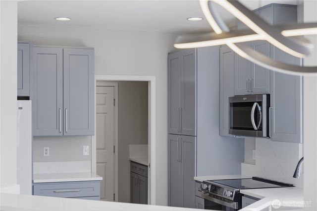 3814 69th Avenue W, University Place, WA 98466