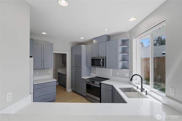 3814 69th Avenue W, University Place, WA 98466