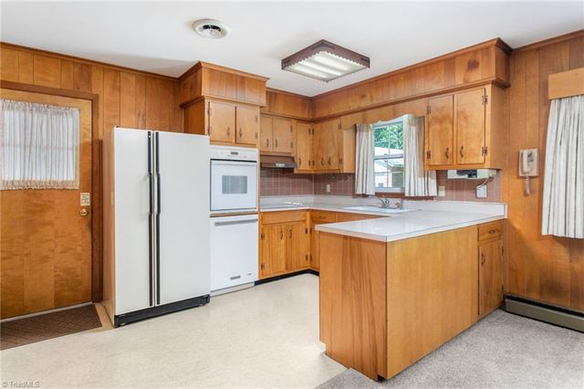 1949 Neelley Road, Pleasant Garden, NC 27313