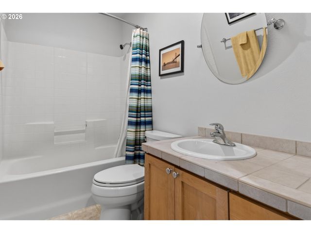 9080 Sw GRAPHITE Ter, Beaverton, OR 97007