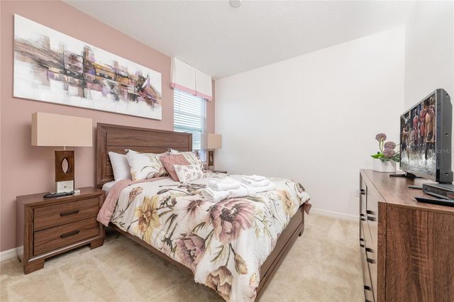 2219 CROFTON SPRINGS COURT, Davenport, FL 33837