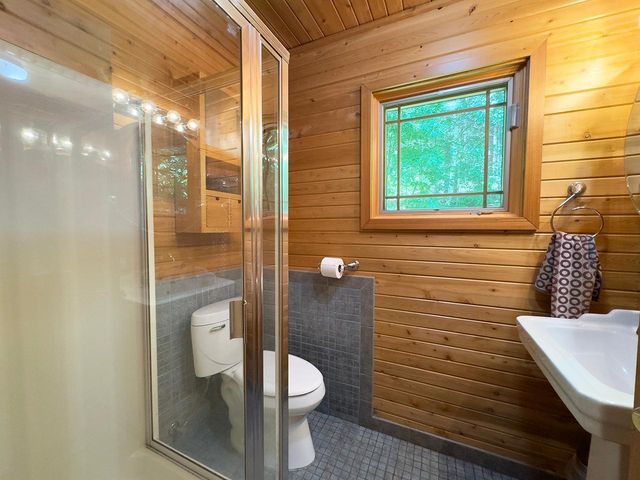 8890 Raps Road, Cook, MN 55723