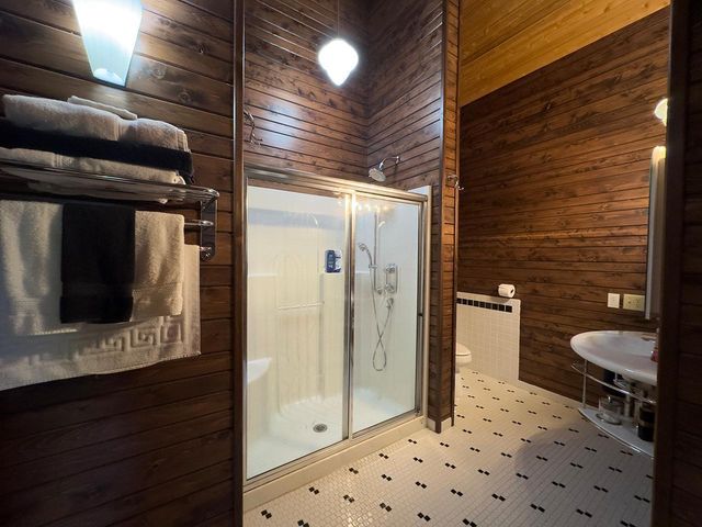 8890 Raps Road, Cook, MN 55723