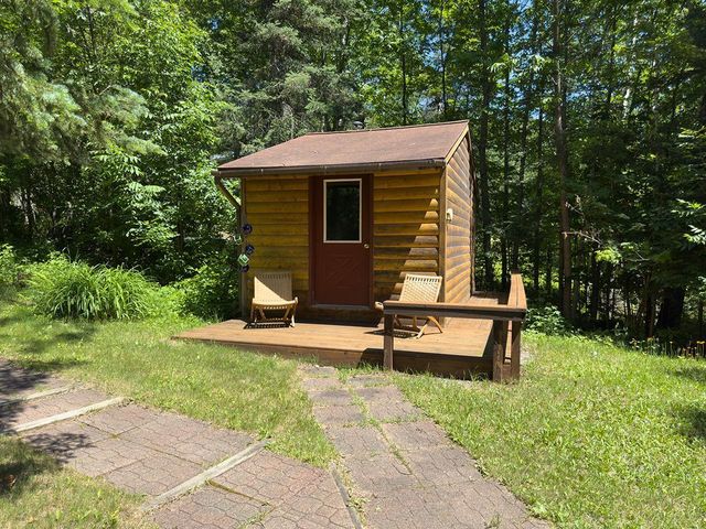 8890 Raps Road, Cook, MN 55723