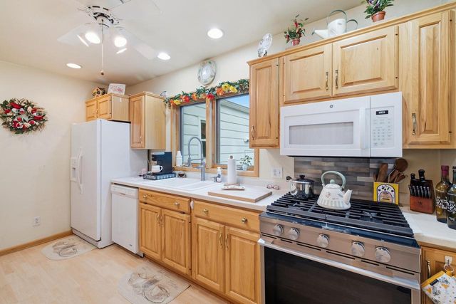 1500 S Calhoun ROAD, New Berlin, WI 53151