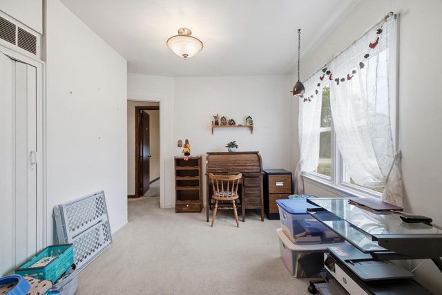 1500 S Calhoun ROAD, New Berlin, WI 53151