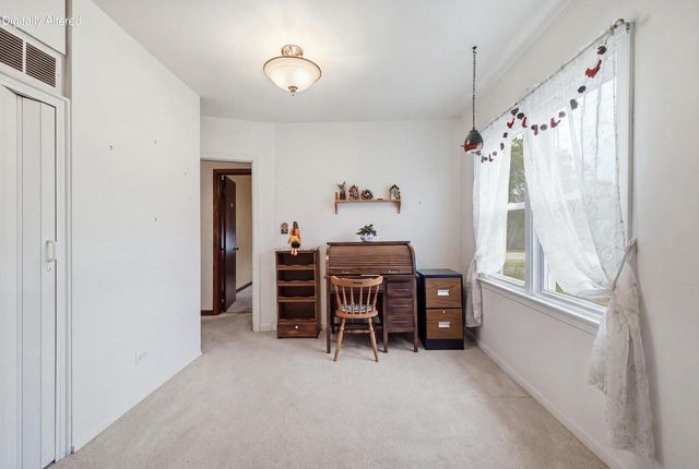1500 S Calhoun ROAD, New Berlin, WI 53151