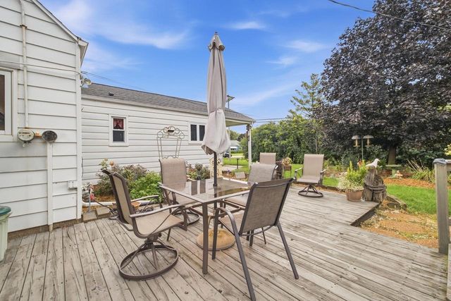 1500 S Calhoun ROAD, New Berlin, WI 53151