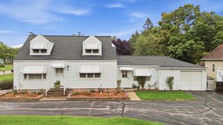 1500 S Calhoun ROAD, New Berlin, WI 53151