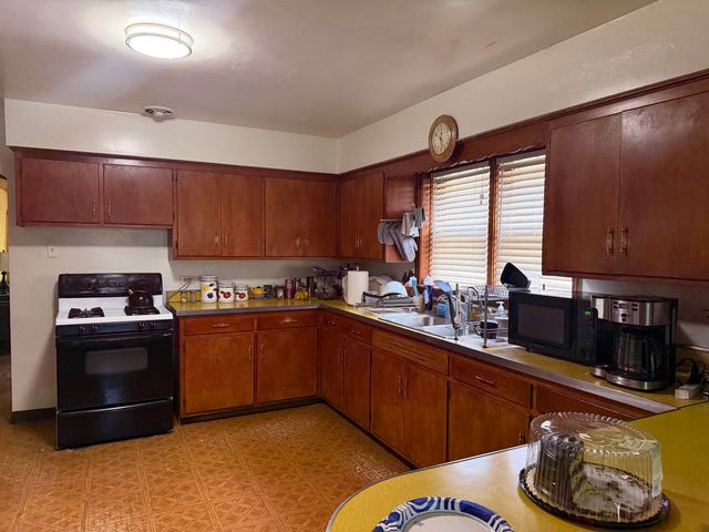 8504 S Prairie Avenue, Chicago, IL 60619