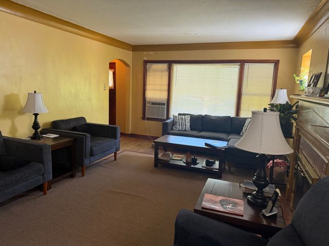 8504 S Prairie Avenue, Chicago, IL 60619
