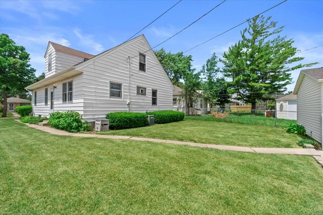 3520 N 77th STREET, Milwaukee, WI 53222