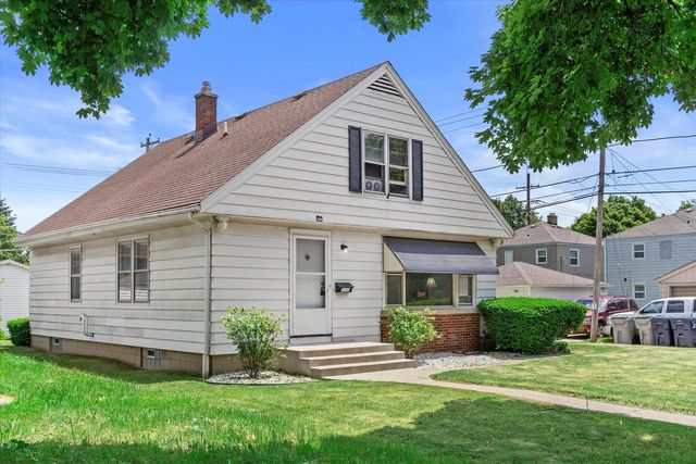 3520 N 77th STREET, Milwaukee, WI 53222