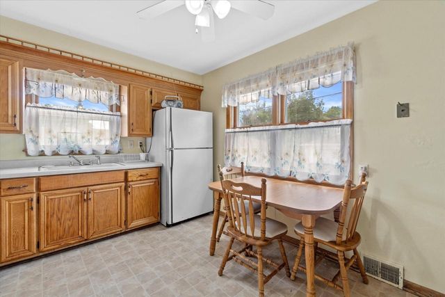 3520 N 77th STREET, Milwaukee, WI 53222