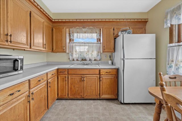 3520 N 77th STREET, Milwaukee, WI 53222