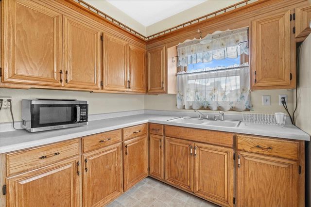 3520 N 77th STREET, Milwaukee, WI 53222