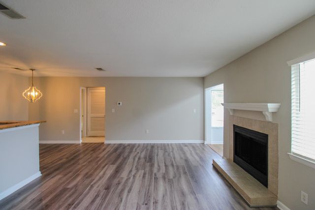 271 Alexandra Drive 12, Mount Pleasant, SC 29464