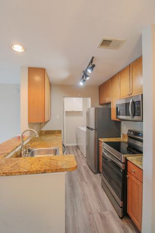 271 Alexandra Drive 12, Mount Pleasant, SC 29464